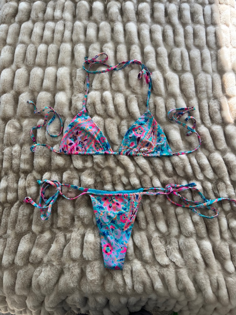 Frankie’s bikinis set